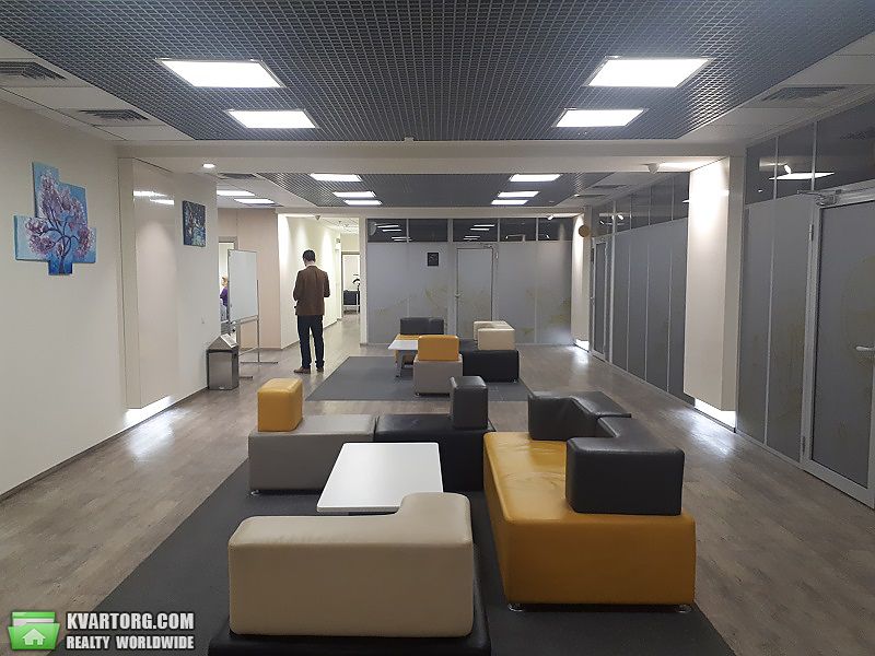 Rent out office. Киев, Жилянская — photo 7