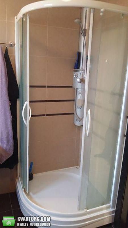 Rent out 3-room apartment. Киев,  Клиническая — photo 9