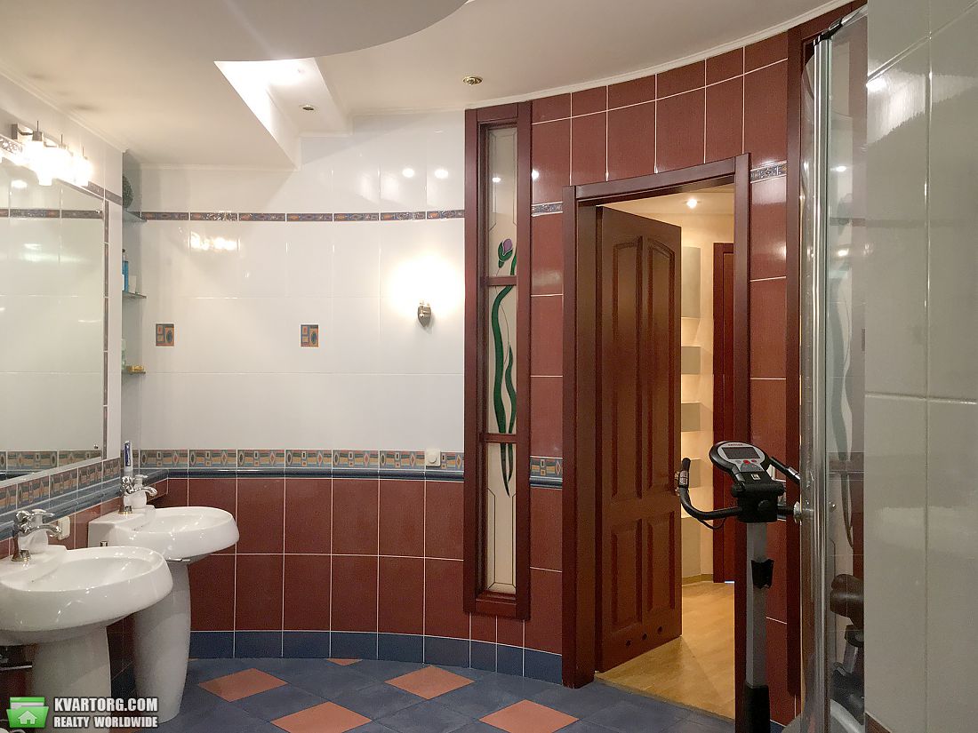 Rent out 4-room apartment. Киев, Паторжинского — photo 10