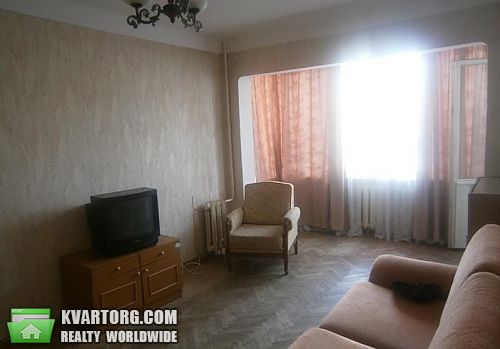 Rent out 2-room apartment. Киев, Дегтяревская — photo 1