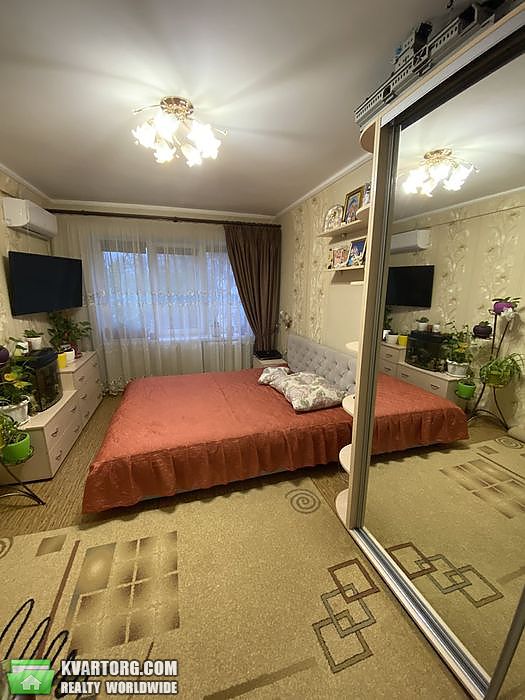 Sell 2-room apartment. Киев,  Карбышева — photo 2