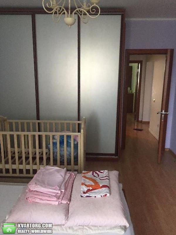 Rent out 3-room apartment. Киев,  Мельникова — photo 5