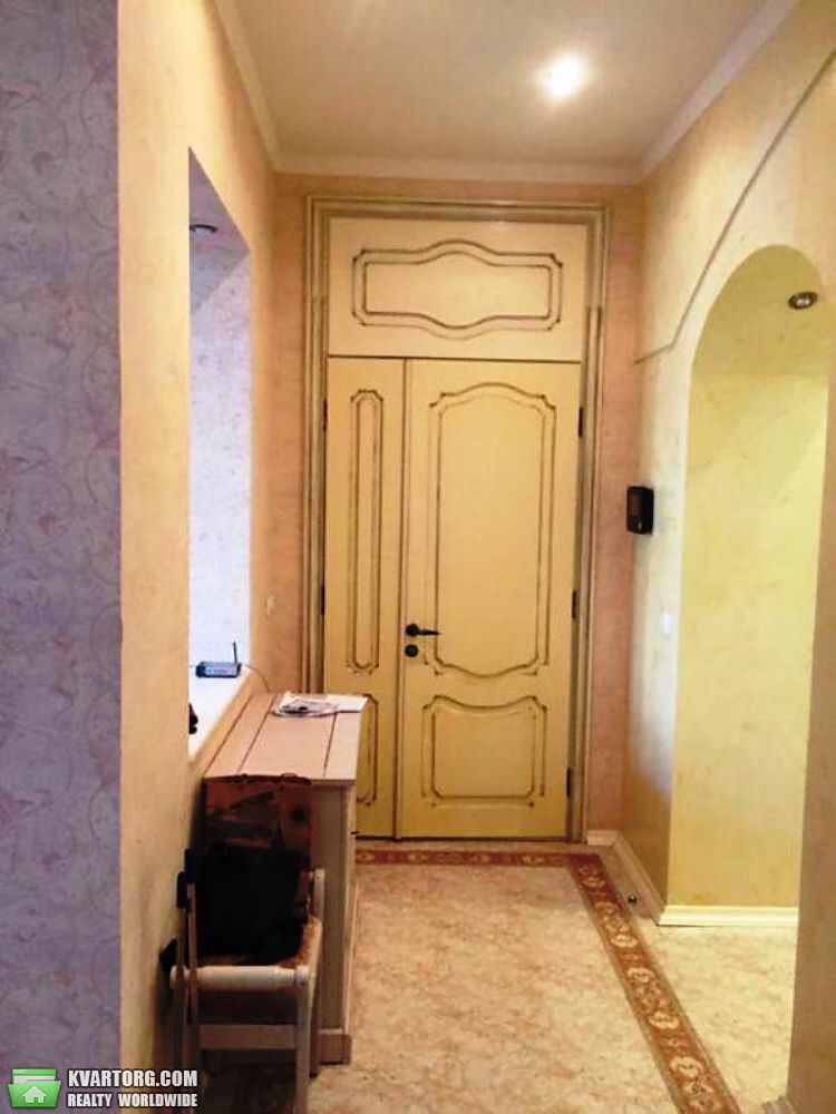 Rent out 3-room apartment. Киев,  Тарасовская — photo 8