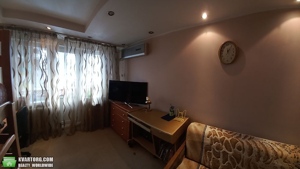 Sell 2-room apartment. Киев,  Гарматная — photo 1