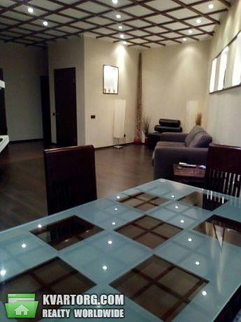 Rent out 2-room apartment. Киев,  Жилянская — photo 2
