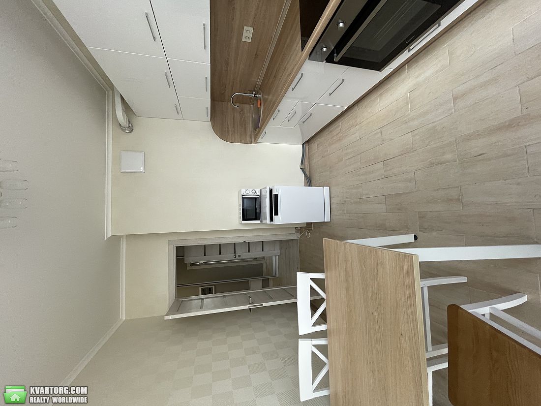 Rent out 2-room apartment. Киев,  Осокорская — photo 3
