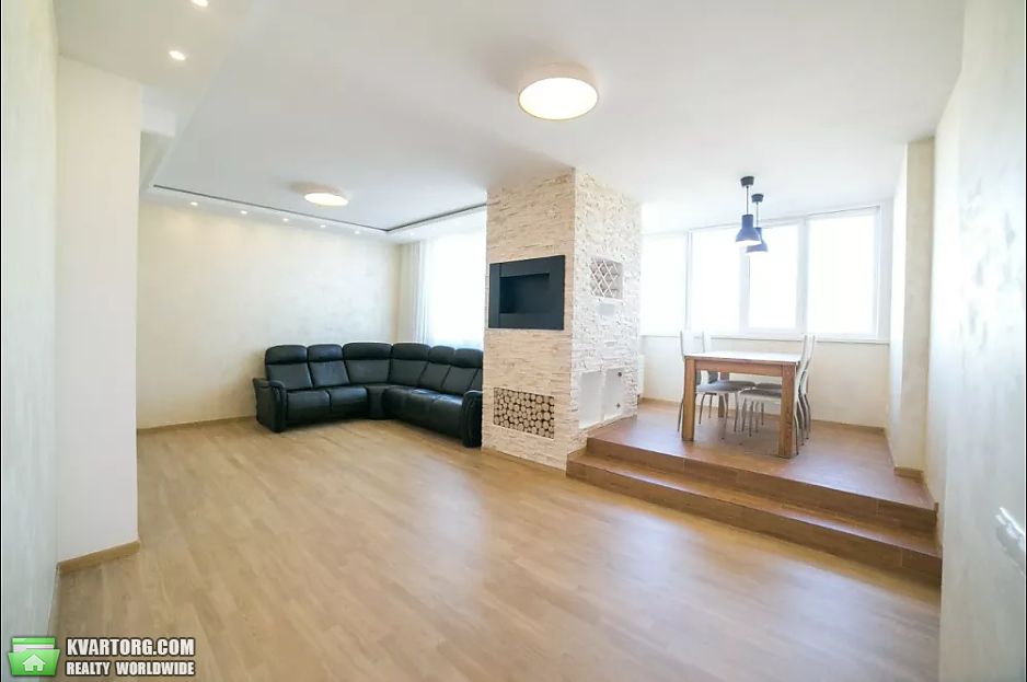 Rent out 3-room apartment. Киев,  Андрющенко — photo 1