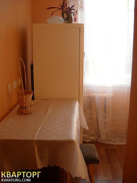Rent out 2-room apartment. Киев,  Дарницкий бул — photo 4