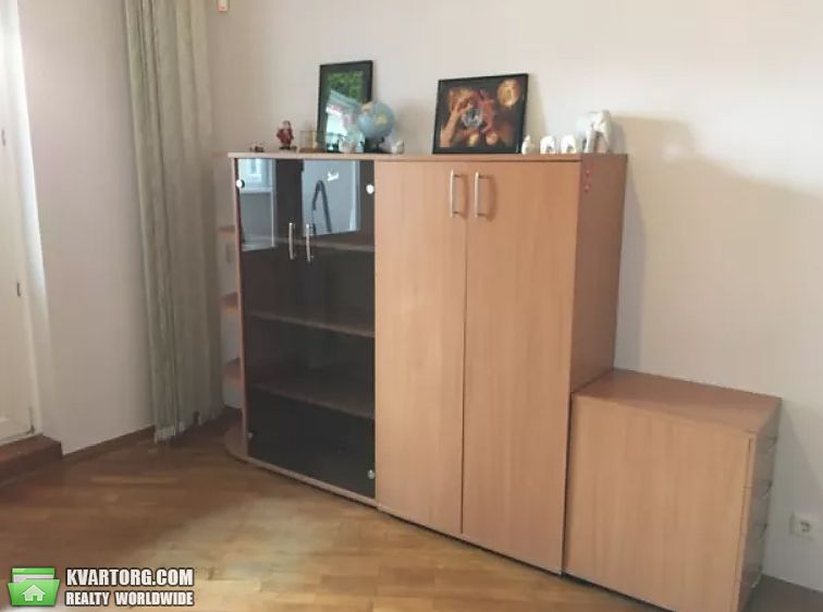 Rent out 3-room apartment. Киев,  Бажана — photo 9