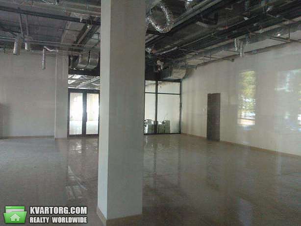 Rent out shop. Киев, ул. Верхний Вал, — photo 1