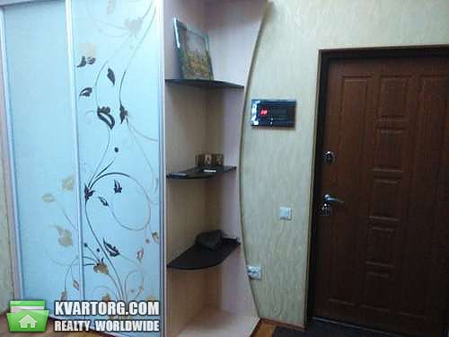 Rent out 2-room apartment. Киев, Жилянская — photo 2