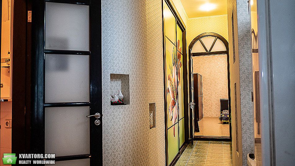 Rent out 2-room apartment. Киев,  Большая Васильковская — photo 9