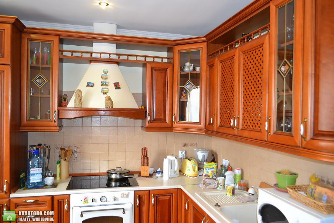 Rent out 2-room apartment. Киев,  Героев Обороны — photo 1