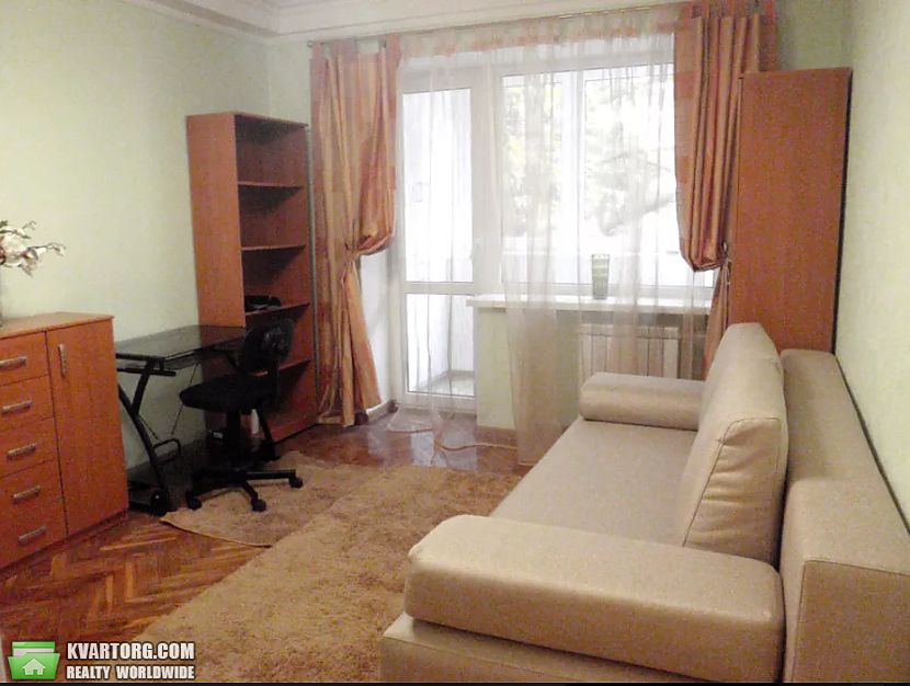Rent out 2-room apartment. Киев,  Соломенская — photo 4