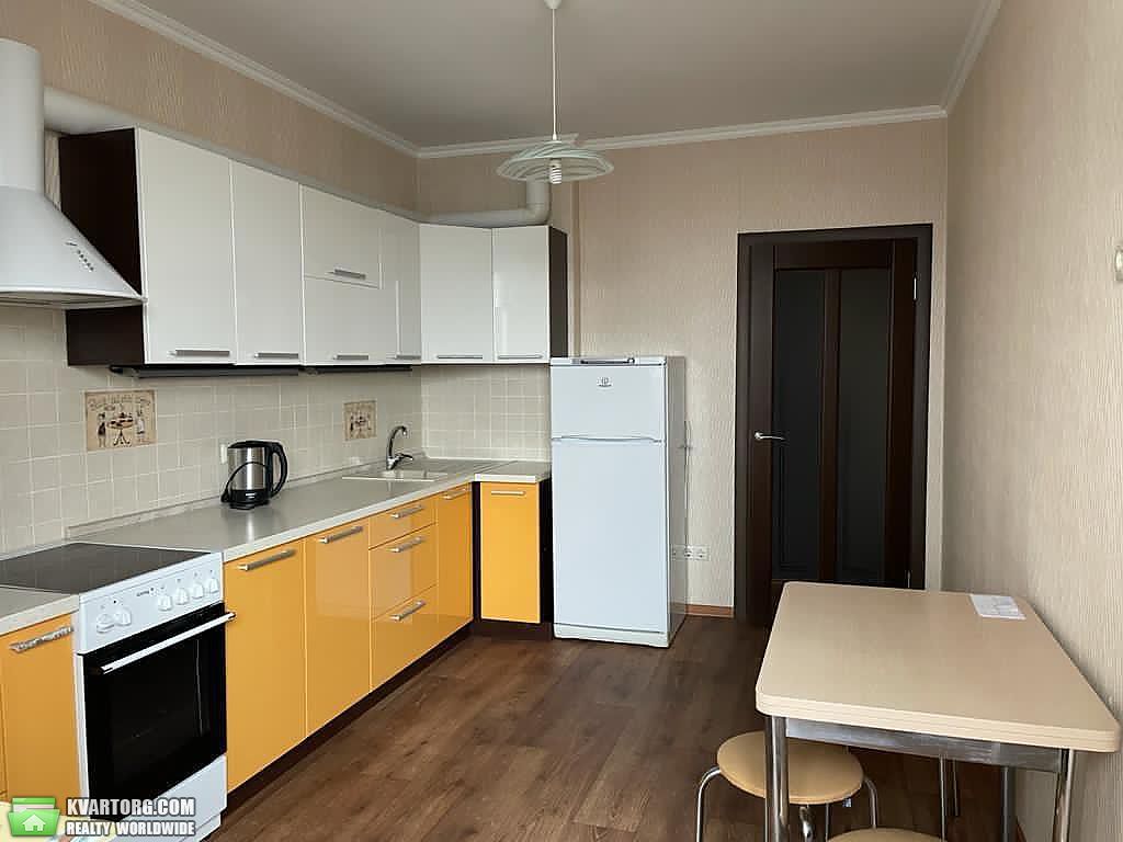 Rent out 1-room apartment. Киев,  Трутенко — photo 4