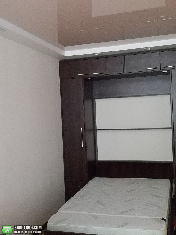 Rent out 1-room apartment. Киев,  Большая Окружная — photo 1