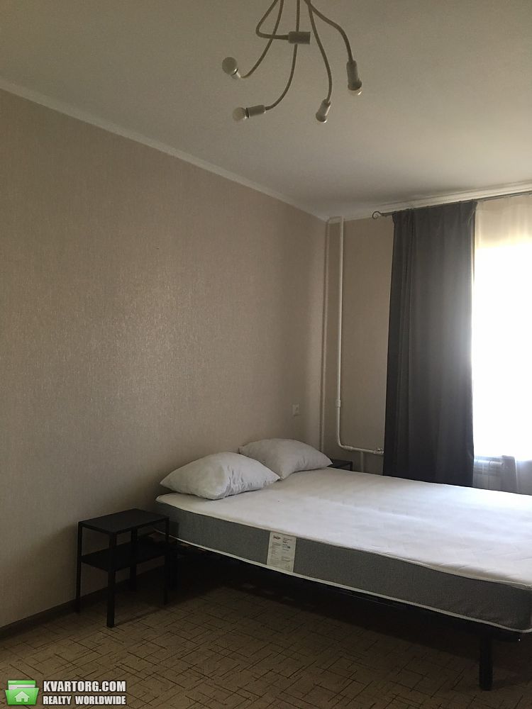 Rent out 1-room apartment. Киев, Демеевская — photo 3