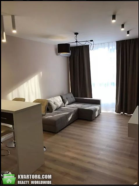 Rent out 2-room apartment. Киев,  Дарогоманова — photo 4