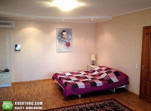 Sell 4-room apartment. Киев,  Богатырская — photo 5
