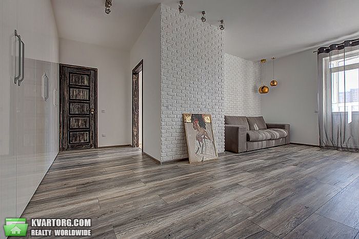 Rent out 2-room apartment. Киев,  Днепровская наб — photo 2