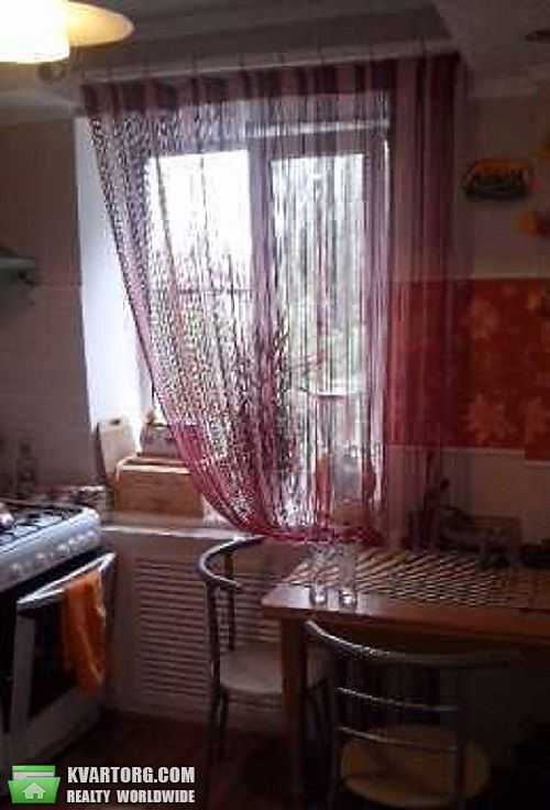 Sell 2-room apartment. Киев,  Салютная — photo 1