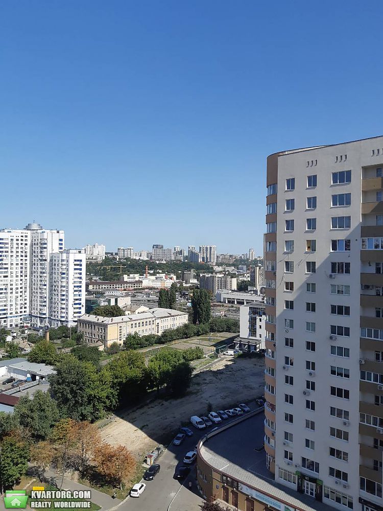 Rent out 2-room apartment. Киев,  Демиевская — photo 1