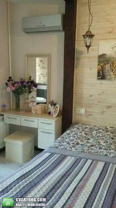 Sell 3-room apartment. Киев,  Маяковского — photo 1