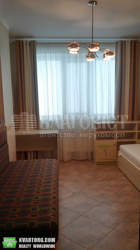 Rent out 2-room apartment. Киев,  Шумского — photo 1