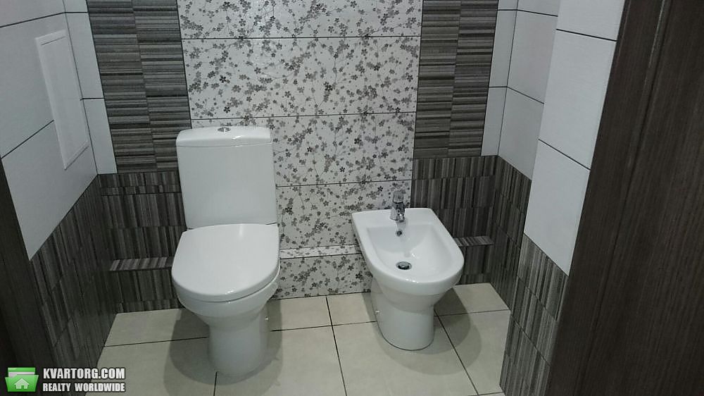 Rent out 2-room apartment. Киев, Регенераторная — photo 4