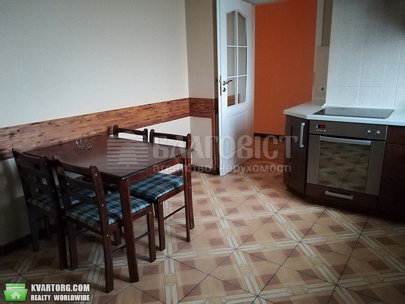 Rent out 2-room apartment. Киев,  Днепровская наб — photo 1
