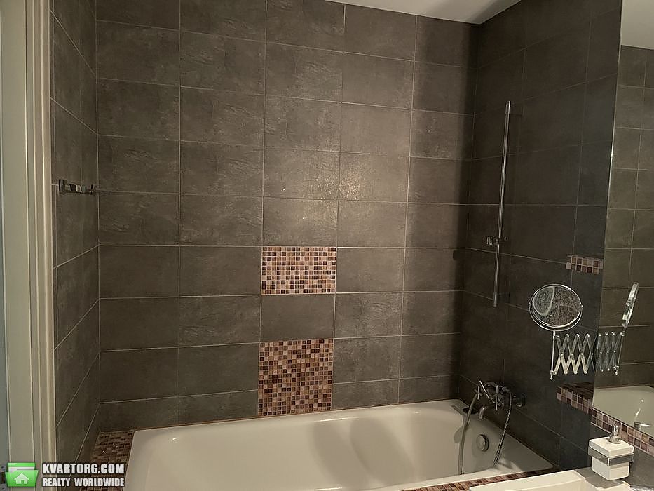 Rent out 3-room apartment. Киев,  Жилянская — photo 10