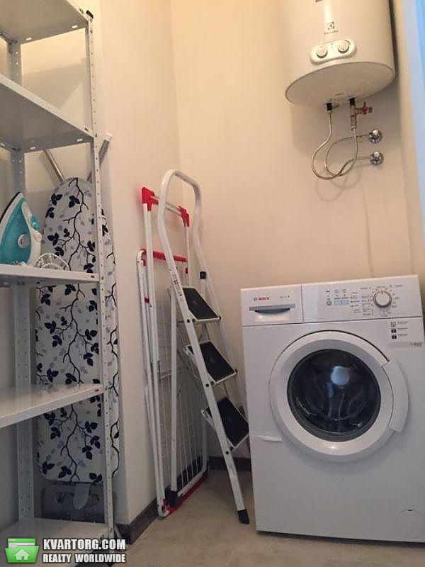 Rent out 1-room apartment. Киев,  Бажана — photo 8