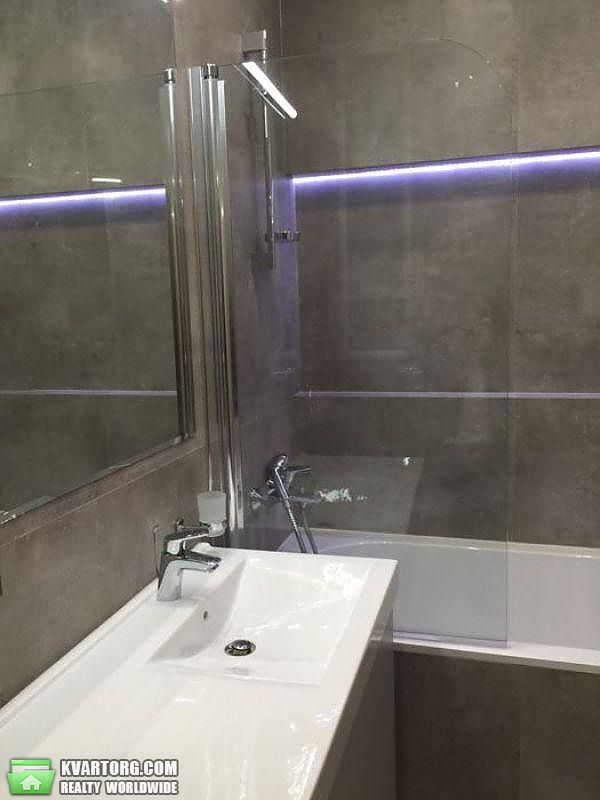 Rent out 3-room apartment. Киев,  Глубочицкая — photo 8