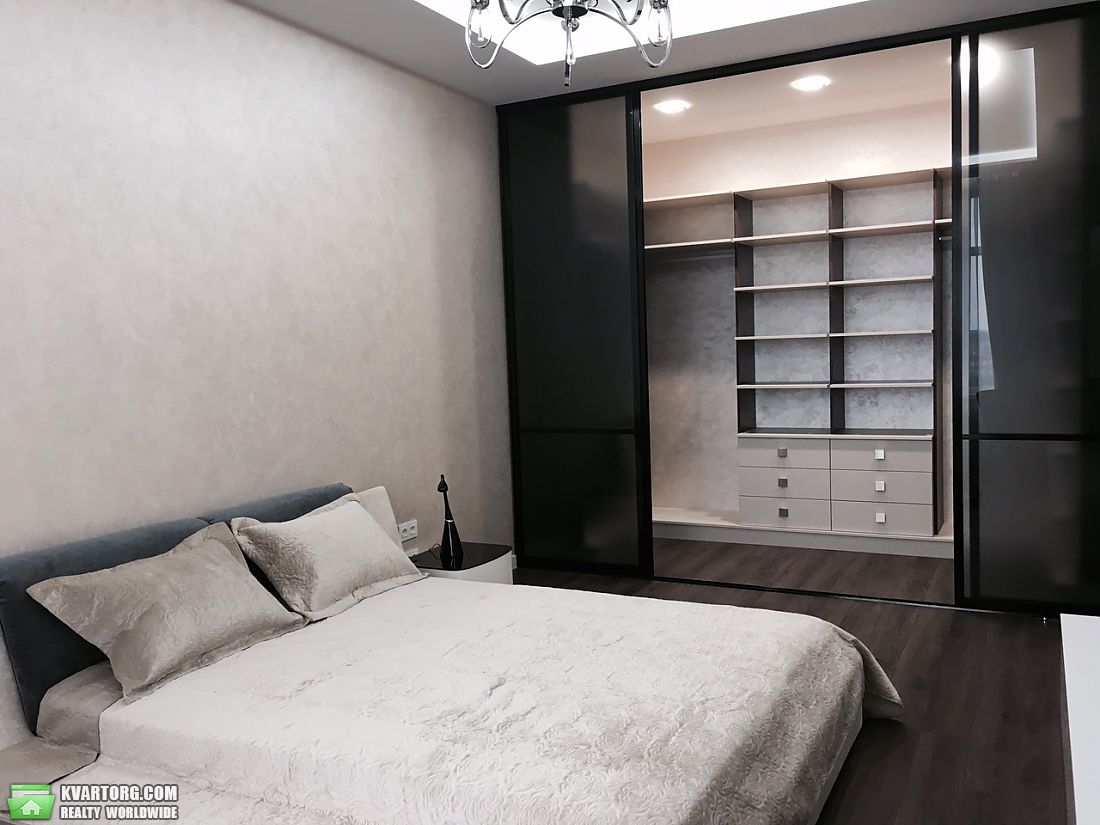 Rent out 2-room apartment. Киев,  Драгомирова — photo 4