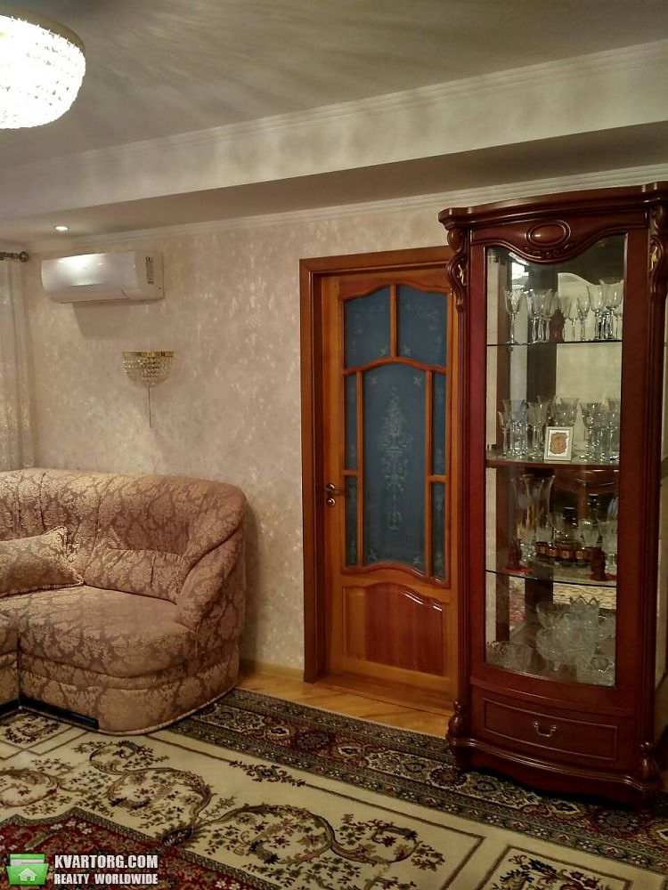Sell 3-room apartment. Киев,  Львовская — photo 1