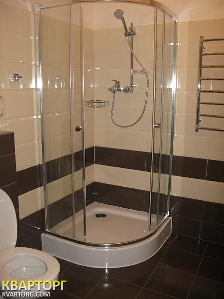 Rent out 2-room apartment. Киев,  Днепровская наб — photo 4