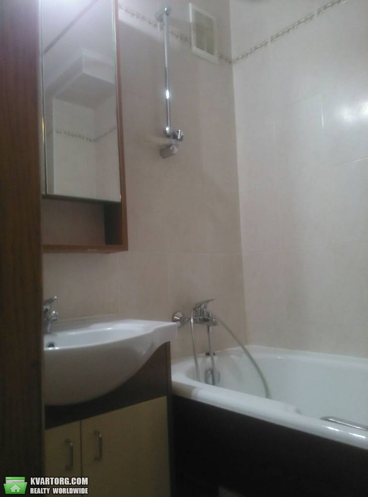 Sell 2-room apartment. Киев,  Лятошинского — photo 3