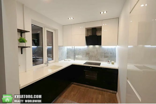 Sell 2-room apartment. Киев, Зверинецкая ул. — photo 2