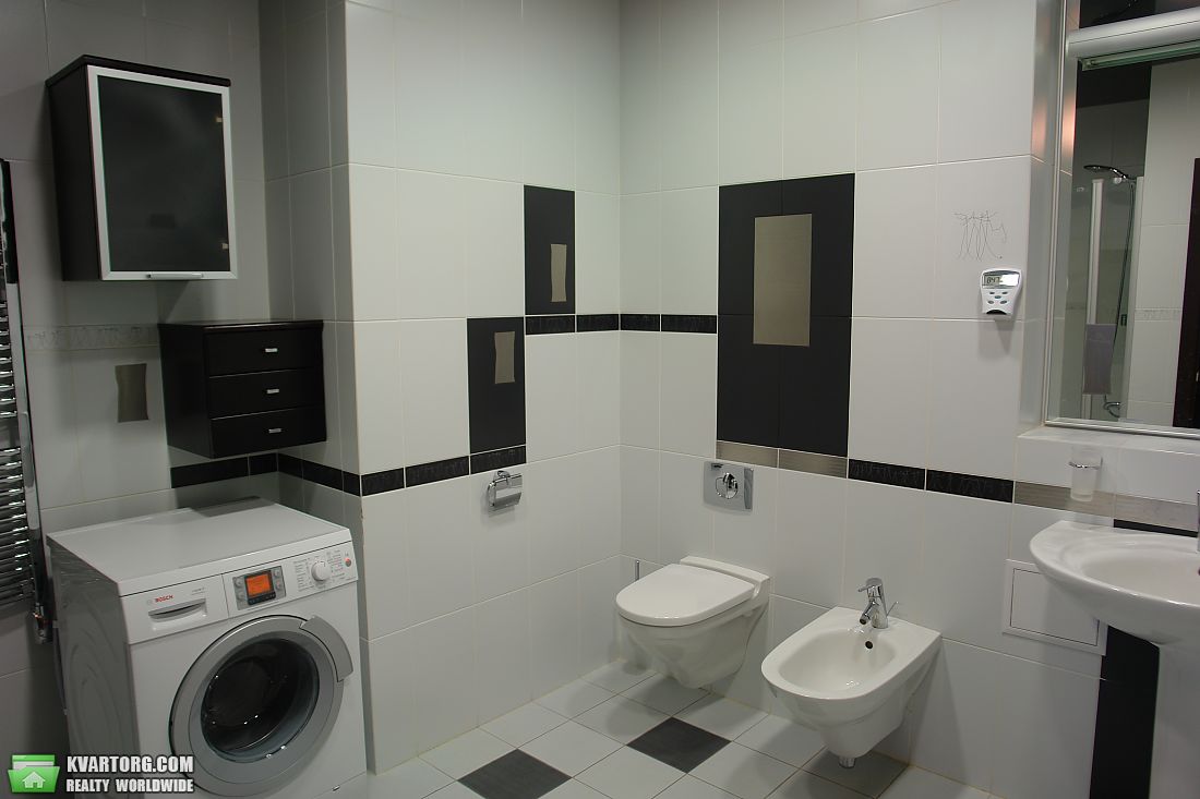 Rent out 4-room apartment. Киев, Провиантская — photo 1