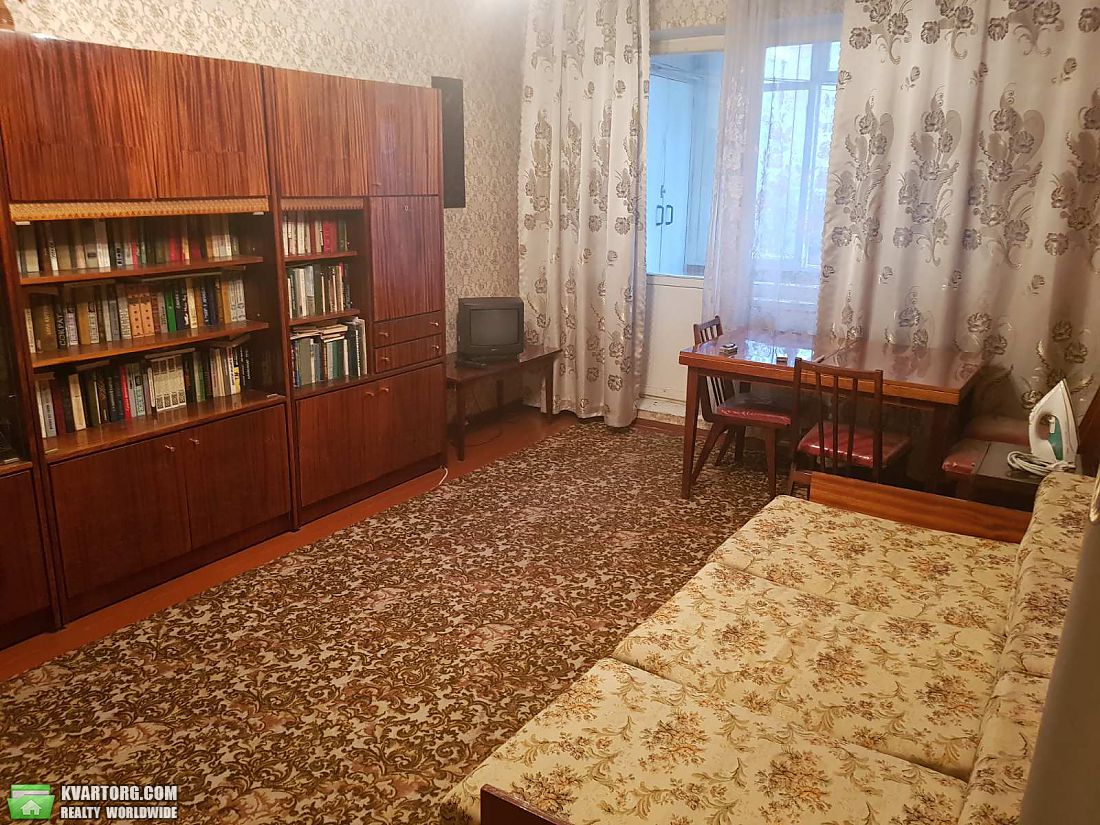 Rent out 2-room apartment. Киев, Зои Гайдай — photo 3