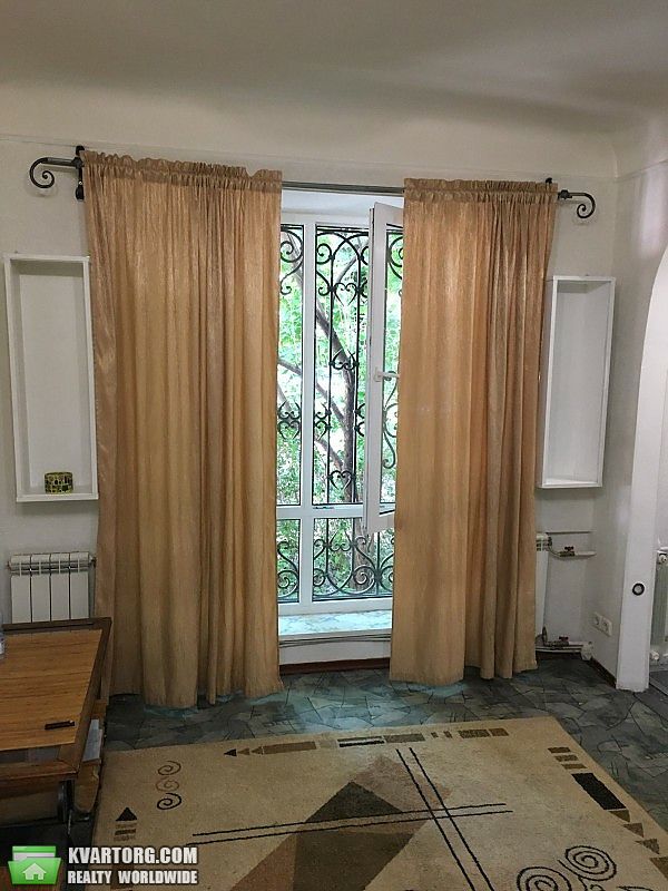 Rent out 1-room apartment. Киев,  Сковороды — photo 2