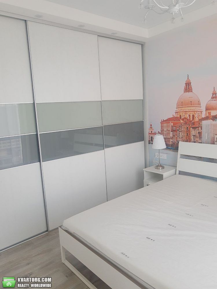 Rent out 1-room apartment. Киев,  Трутенко — photo 4