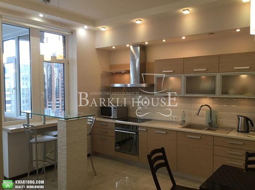 Rent out 2-room apartment. Киев,  Старонаводницкая — photo 2