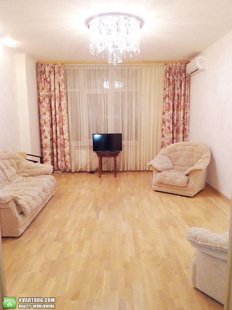 Rent out 2-room apartment. Киев,  Драгомирова — photo 1