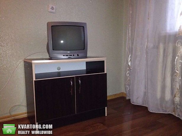 Rent out 3-room apartment. Киев,  Урловская — photo 5