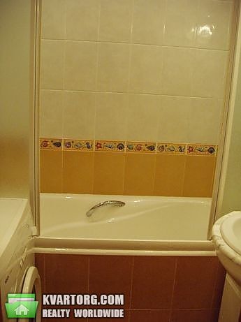 Rent out 3-room apartment. Киев,  Героев Днепра — photo 10