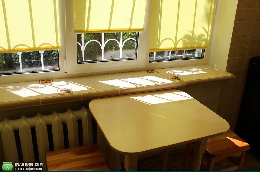 Rent out 2-room apartment. Киев,  Котовского — photo 8