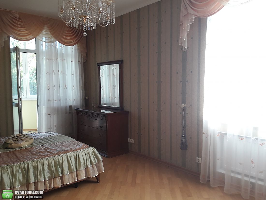 Rent out 3-room apartment. Киев,  Щорса — photo 7