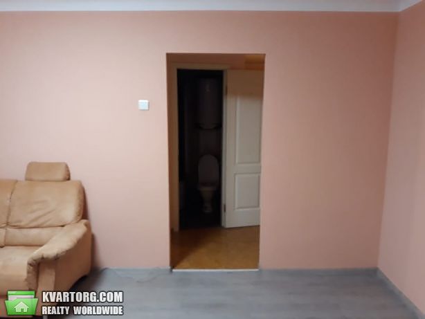 Rent out 2-room apartment. Киев,  Белорусская — photo 2