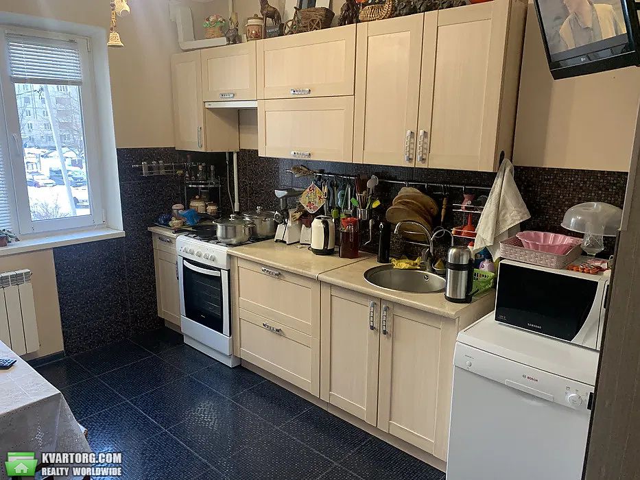Sell 3-room apartment. Киев,  Тростянецкая — photo 1